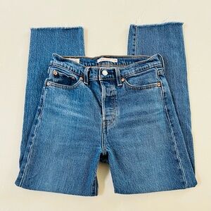 Levi’s Wedgie Straight Leg Jeans 26